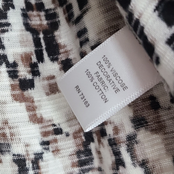 Crochet Accent Cape Style Top *Sz M* - Picture 4 of 7